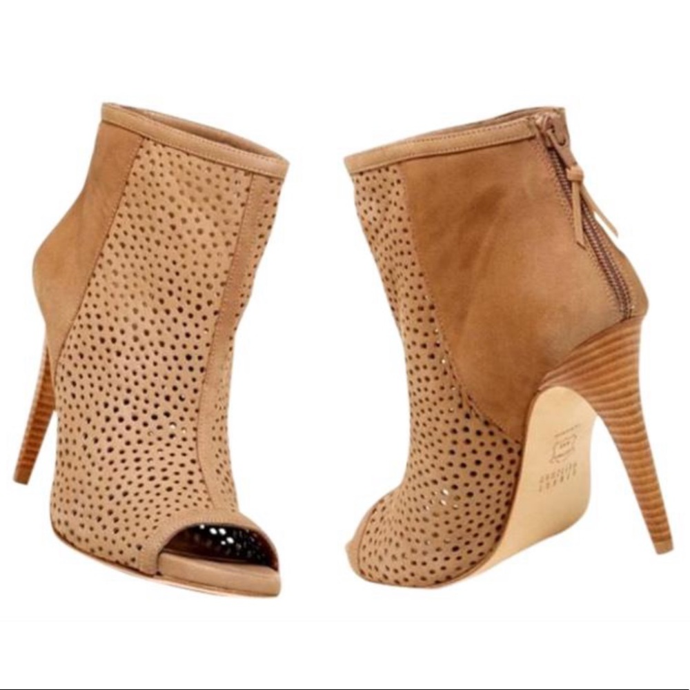 Stuart Weitzman Peep Toe Heel